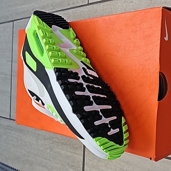 Shoes - Picture 3 of 4